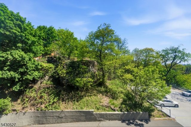 415 Claremont Ave, Montclair Twp., NJ 07042