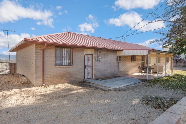 595 Socorro Drive SW, Los Lunas, NM 87031