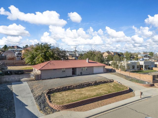 595 Socorro Drive SW, Los Lunas, NM 87031