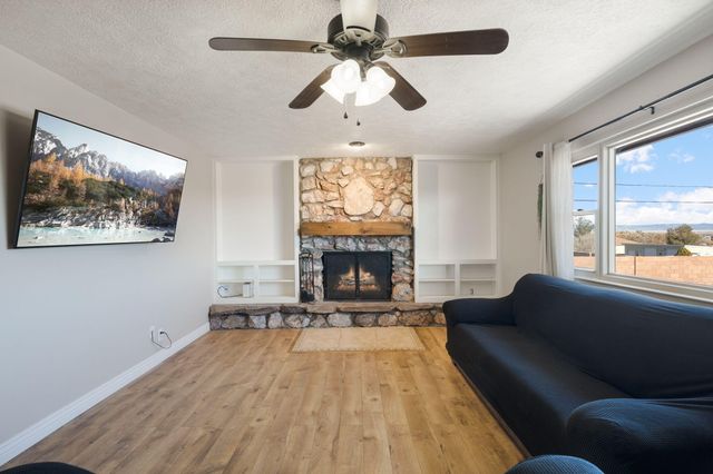 595 Socorro Drive SW, Los Lunas, NM 87031