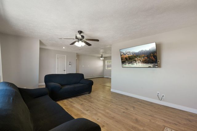 595 Socorro Drive SW, Los Lunas, NM 87031