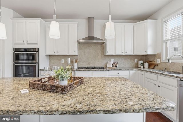 42537 DREAMWEAVER DR, Brambleton, VA 20148