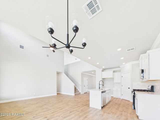 114 Belle Lake Drive, Lafayette, LA 70506