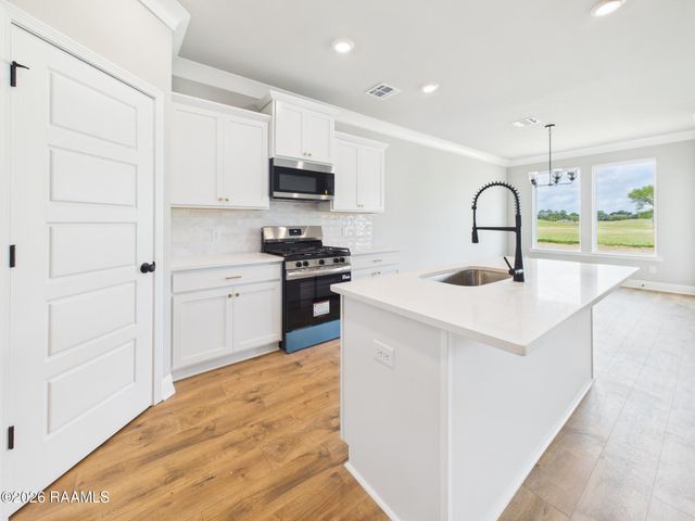 114 Belle Lake Drive, Lafayette, LA 70506