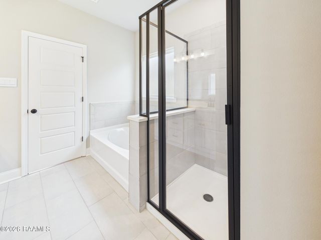 114 Belle Lake Drive, Lafayette, LA 70506