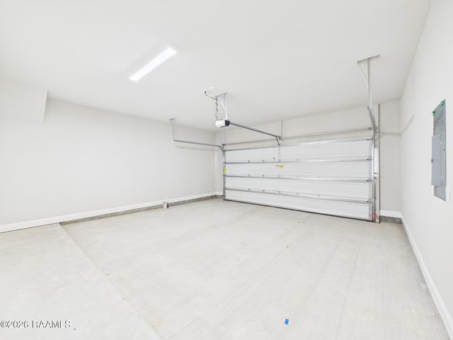 114 Belle Lake Drive, Lafayette, LA 70506