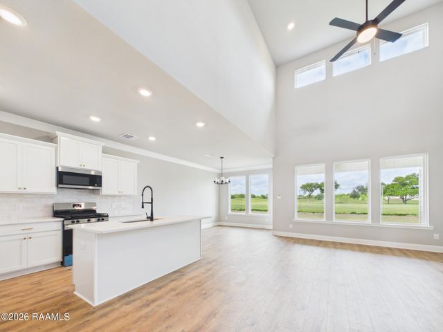 114 Belle Lake Drive, Lafayette, LA 70506