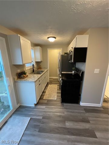 3960 W Erie Avenue 9, Lorain, OH 44053