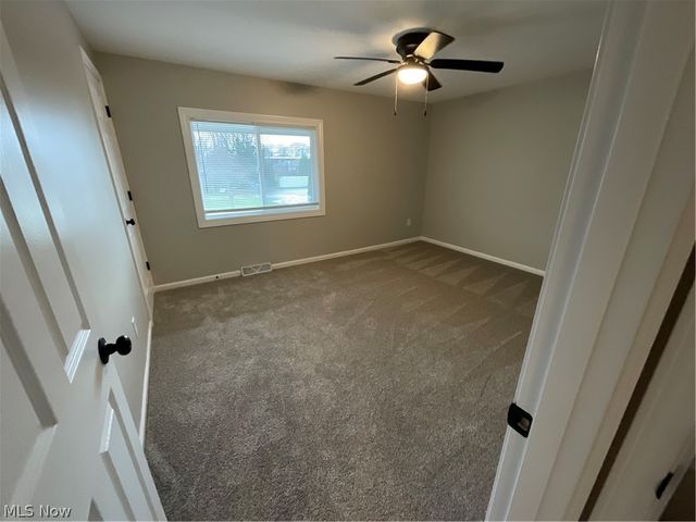 3960 W Erie Avenue 9, Lorain, OH 44053