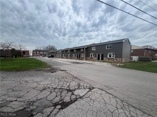 3960 W Erie Avenue 9, Lorain, OH 44053