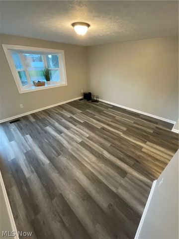 3960 W Erie Avenue 9, Lorain, OH 44053