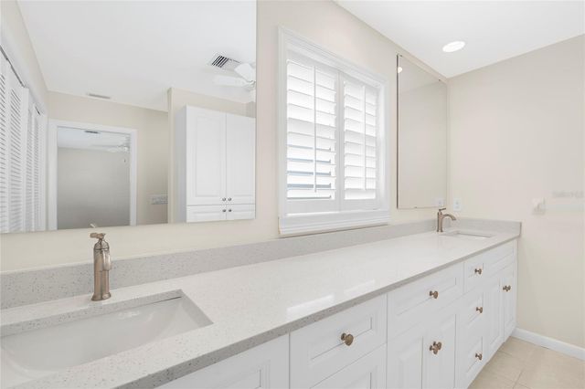 928 S GONDOLA DRIVE, Venice, FL 34293