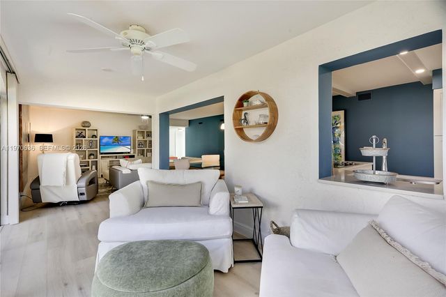 16671 N Traders Xing N 121, Jupiter, FL 33477