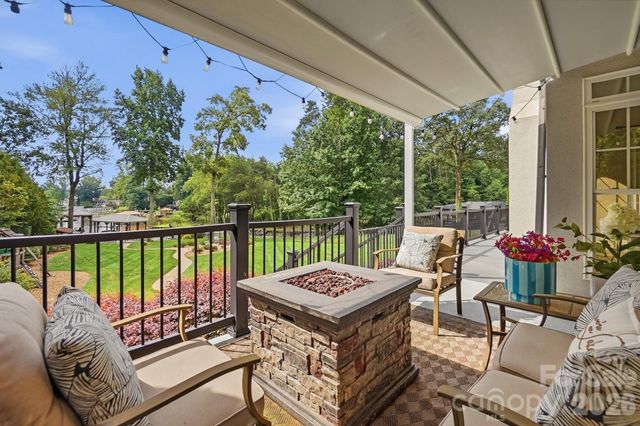 3210 Lake Shore Road S, Denver, NC 28037