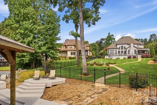 3210 Lake Shore Road S, Denver, NC 28037