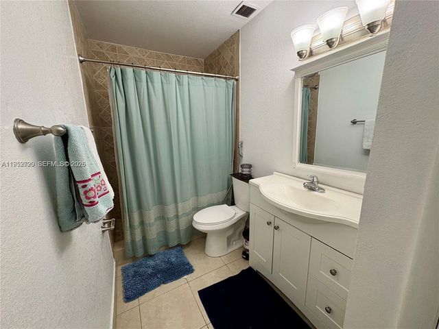 5534 S Lakewood Cir S H, Margate, FL 33063