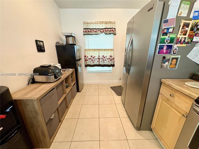 5534 S Lakewood Cir S H, Margate, FL 33063