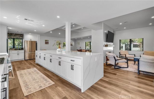 2170 N Via Monte, Palm Springs, CA 92262