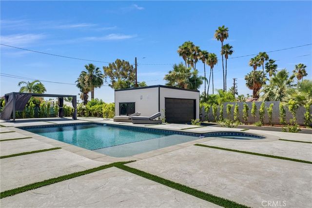 2170 N Via Monte, Palm Springs, CA 92262