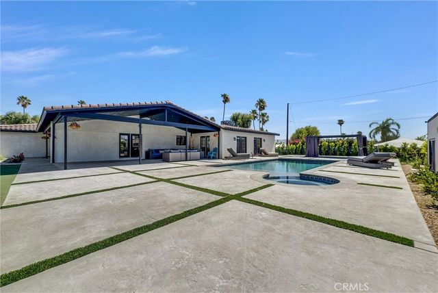 2170 N Via Monte, Palm Springs, CA 92262