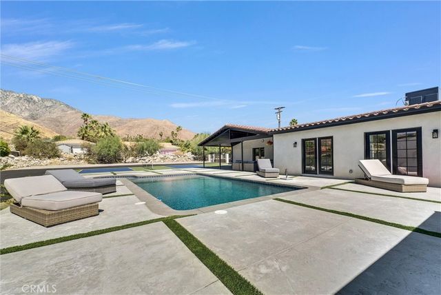 2170 N Via Monte, Palm Springs, CA 92262