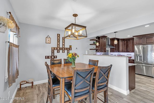 7 Pennsylvania Avenue, Jackson, NJ 08527