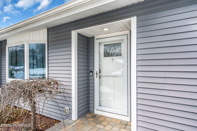 7 Pennsylvania Avenue, Jackson, NJ 08527