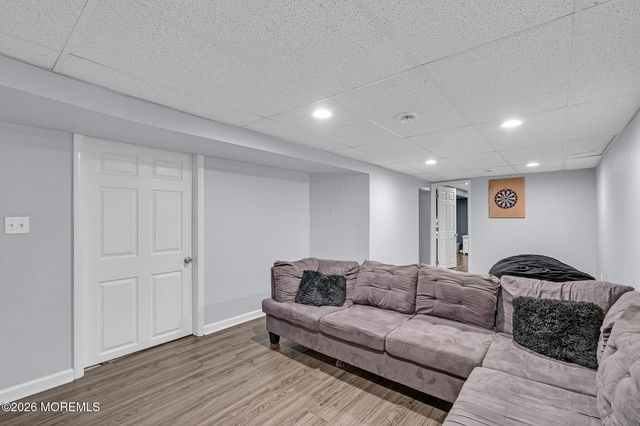 7 Pennsylvania Avenue, Jackson, NJ 08527