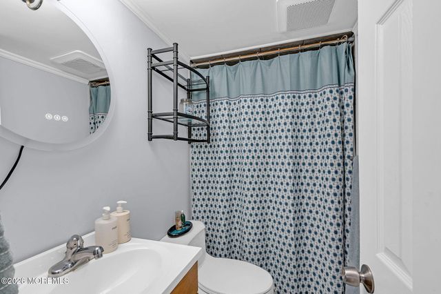 7 Pennsylvania Avenue, Jackson, NJ 08527