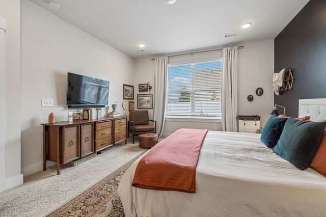 237 Griffin Ln, Gallatin, TN 37066