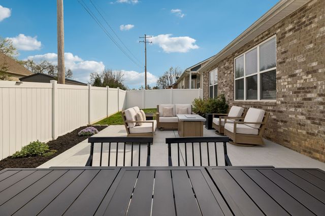 237 Griffin Ln, Gallatin, TN 37066