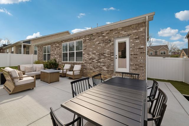 237 Griffin Ln, Gallatin, TN 37066