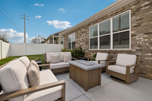 237 Griffin Ln, Gallatin, TN 37066