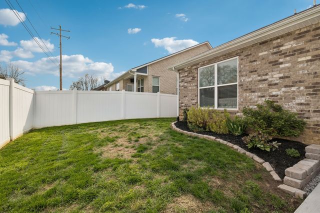 237 Griffin Ln, Gallatin, TN 37066