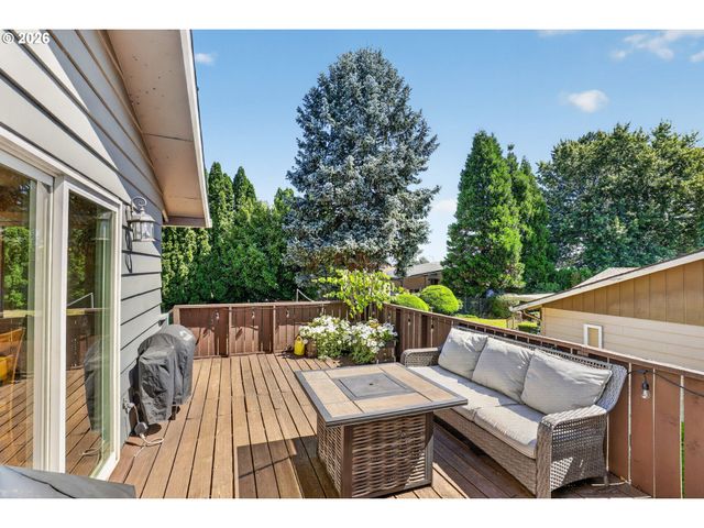 985 Nw 3RD St, Gresham, OR 97030