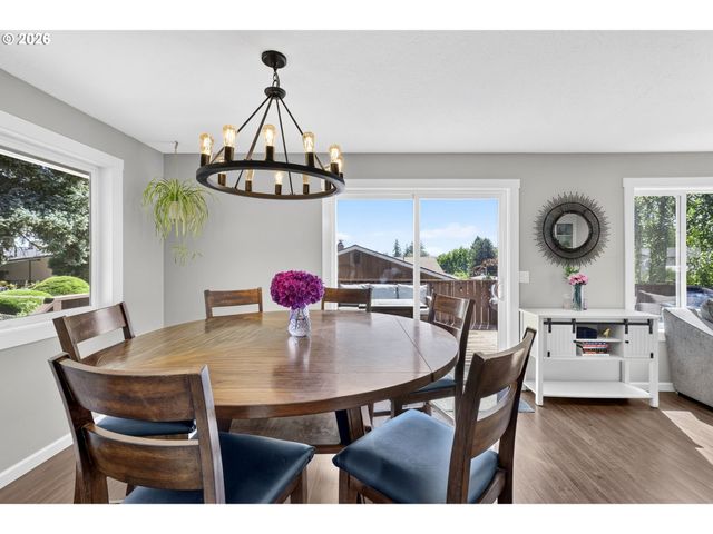 985 Nw 3RD St, Gresham, OR 97030