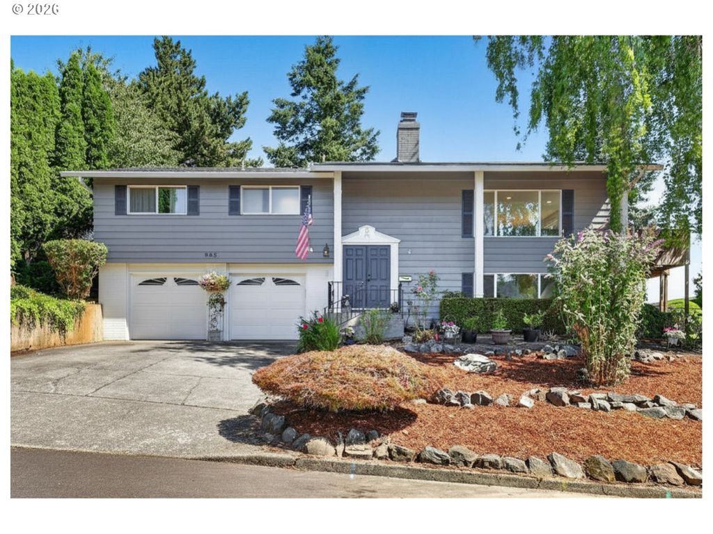 985 Nw 3RD St, Gresham, OR 97030
