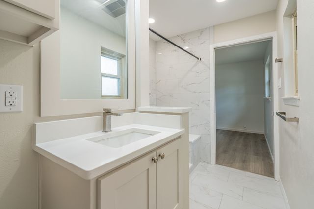 1105 Belle Street, Bedford, TX 76022