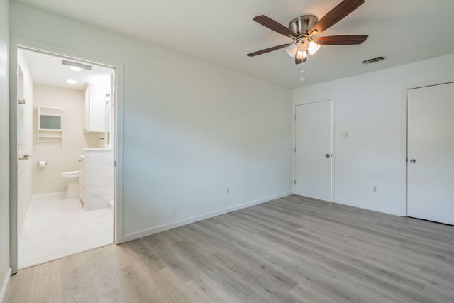 1105 Belle Street, Bedford, TX 76022