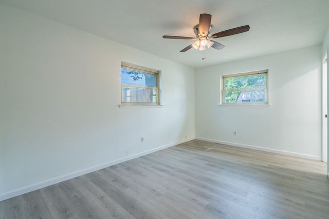 1105 Belle Street, Bedford, TX 76022