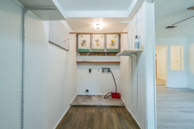 1105 Belle Street, Bedford, TX 76022