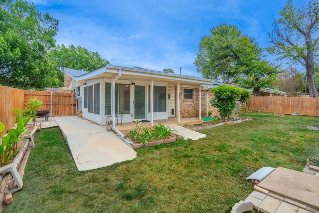 1105 Belle Street, Bedford, TX 76022