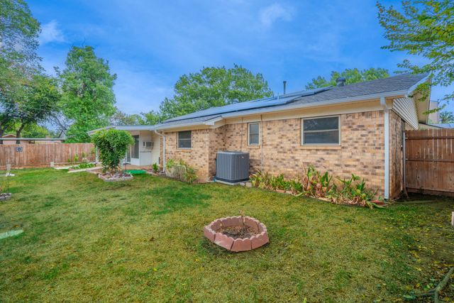 1105 Belle Street, Bedford, TX 76022