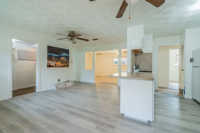1105 Belle Street, Bedford, TX 76022