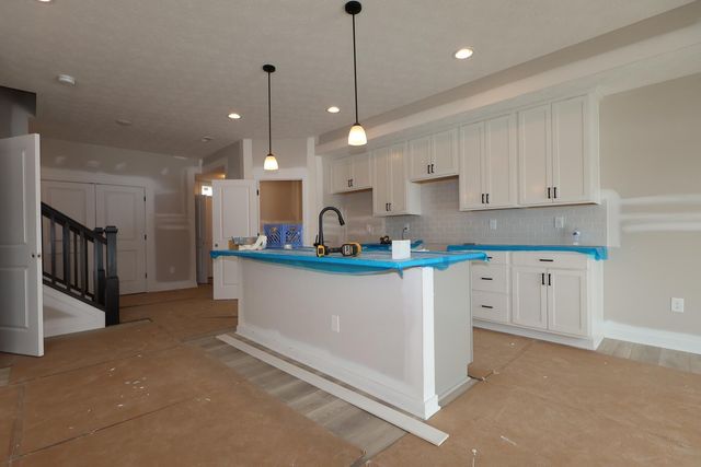 5484 Fawnsbury Court, Powell, OH 43065