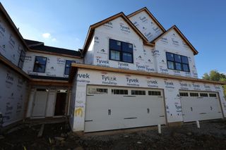 5484 Fawnsbury Court, Powell, OH 43065