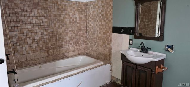 25 Empire Street, Franklinville, NY 14737