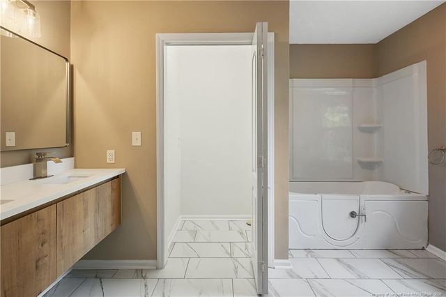 6062 Midus Street, Hope Mills, NC 28348