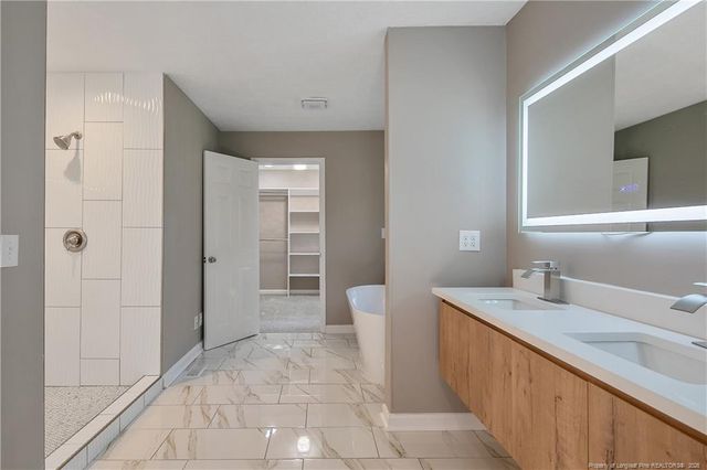 6062 Midus Street, Hope Mills, NC 28348