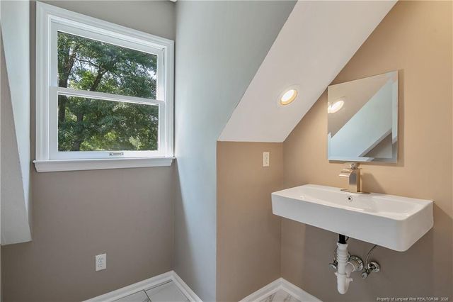 6062 Midus Street, Hope Mills, NC 28348